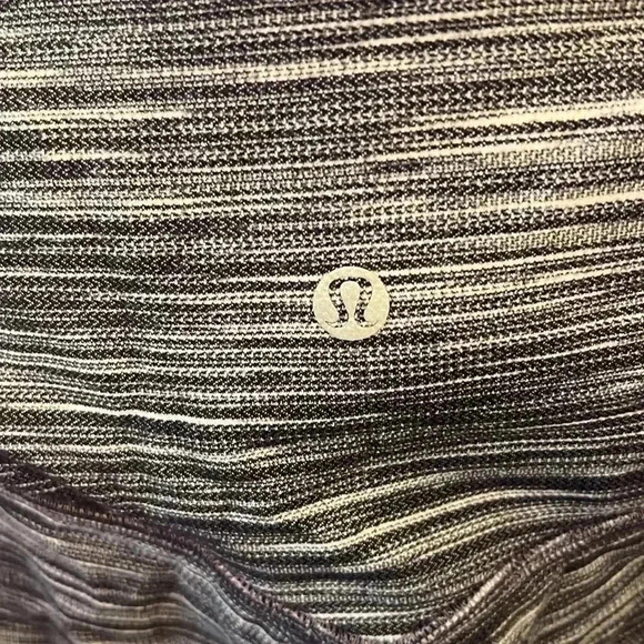 Lululemon Cross Waist Black White Align HR Crop Leggings-Sz 2 - Picture 5 of 6